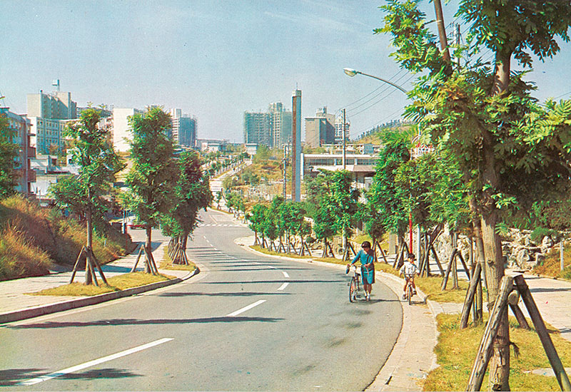 05-02-senri