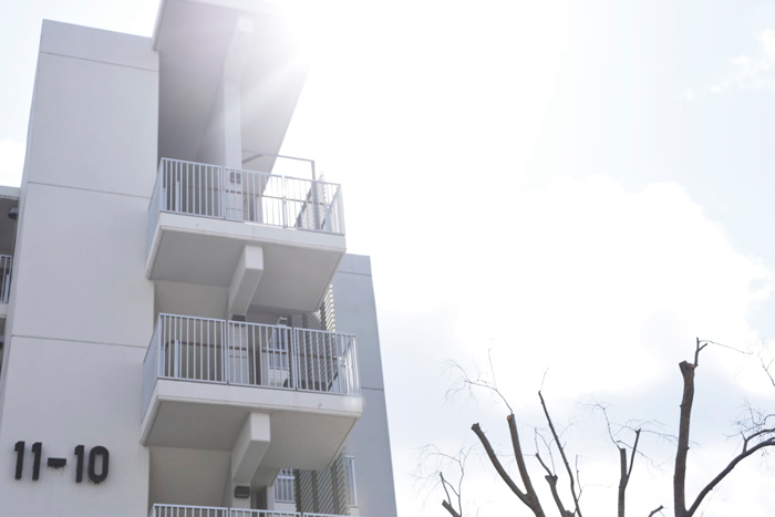 撮影：新見 真心さん「気持ちの良い光が差す白い建物」
