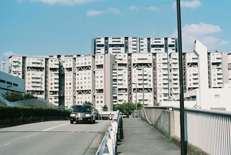 10-02-FH040030