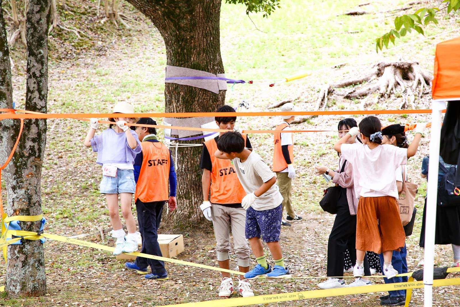 大阪府富田林市にある金剛中央公園で行われた「Park Day 2024」イベントの一つ「プレーパーク」