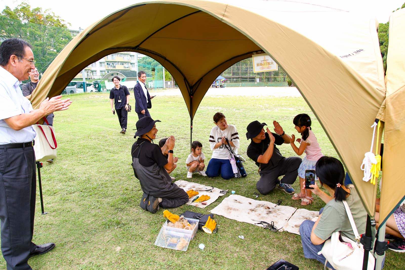 大阪府富田林市にある金剛中央公園で行われた「Park Day2024」イベントの一環、「できるキャンプアカデミー」による防災体験ブース