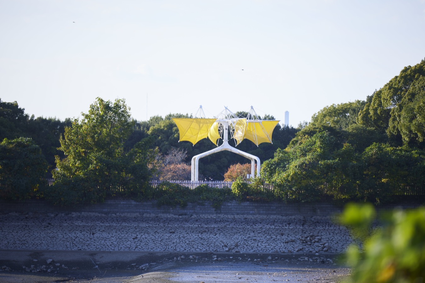 荒山（こうぜん）公園のモニュメント