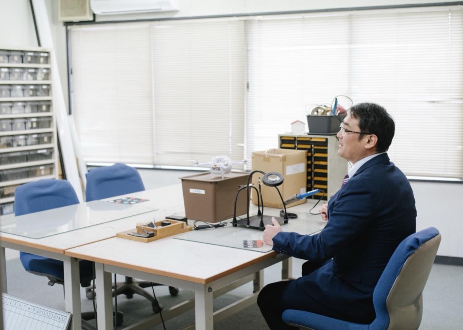 自動運転について話す秋山さん