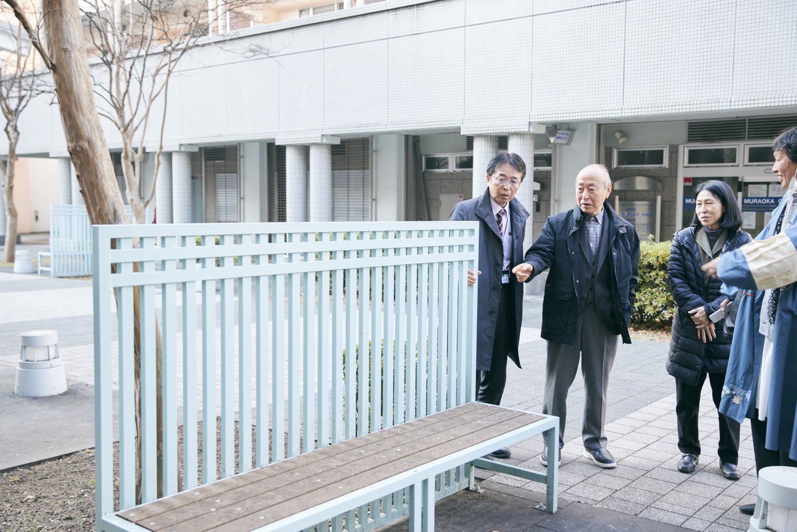10番館の北側にあるベンチ