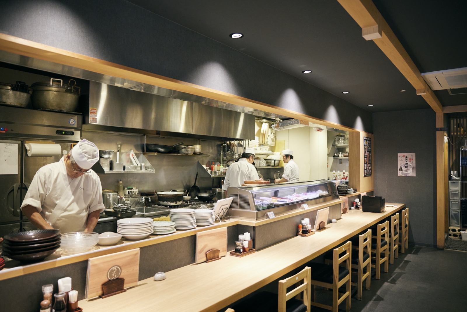 旬菜魚くらしま洛西店の店内の様子