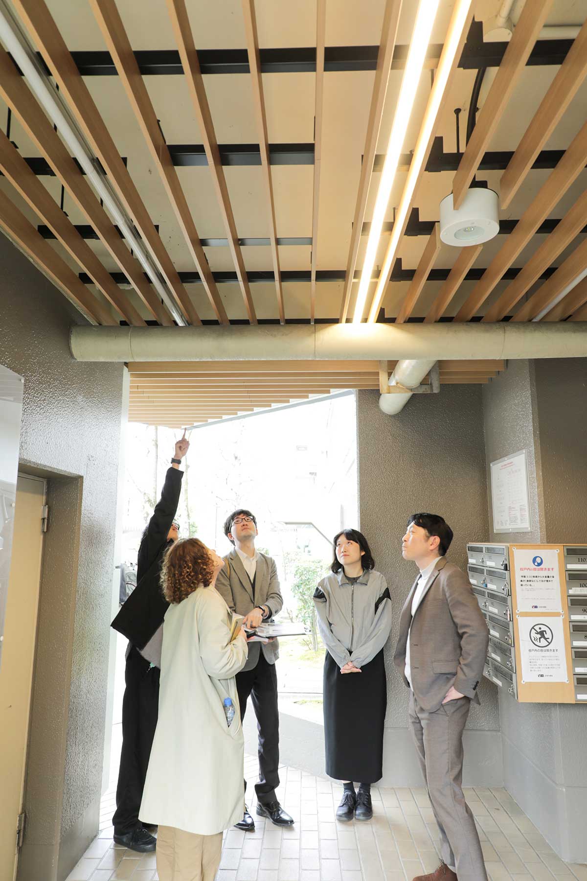 竹の里団地の棟内のエントランス