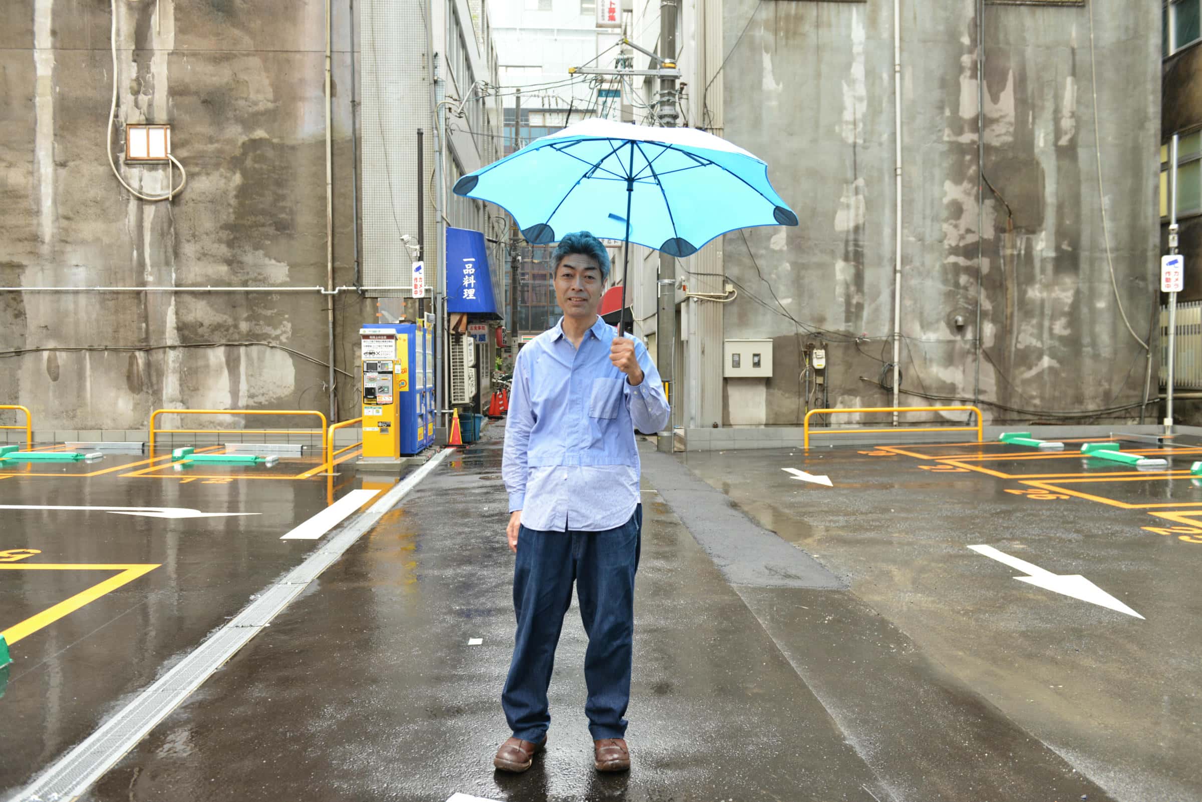 ガイド不在のまち歩き「Walkin' About」を主催する山納洋さん