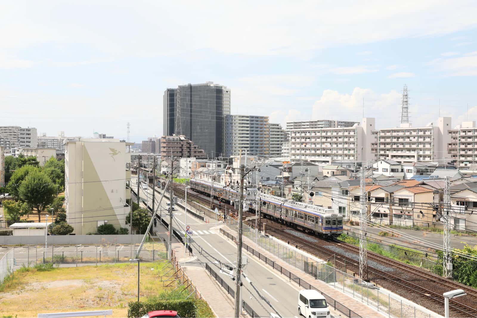 白鷺団地から見える南海電車