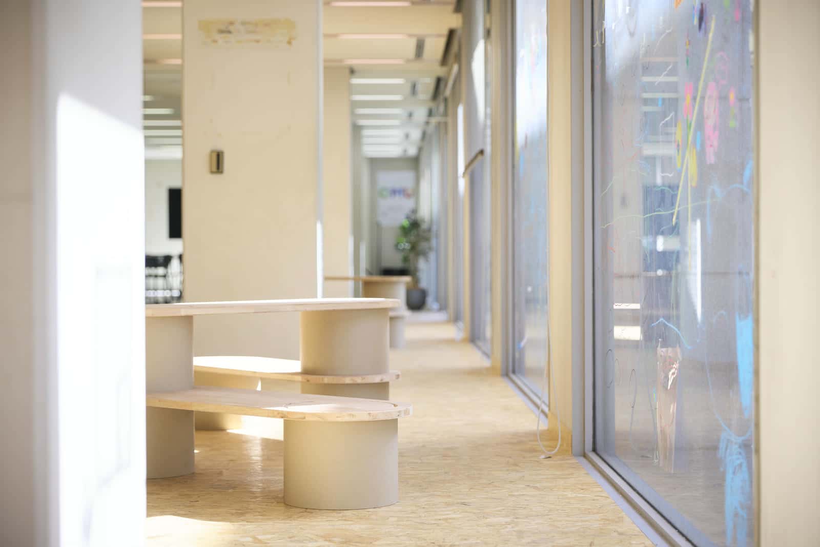 「ほとりで」展示スペース